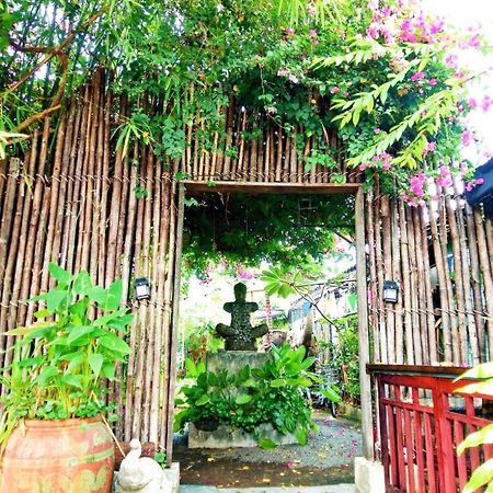 Artist'S Place Trat Exterior foto